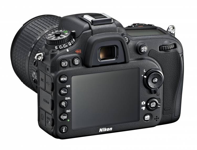 Фотоаппарат зеркальный Nikon D7100